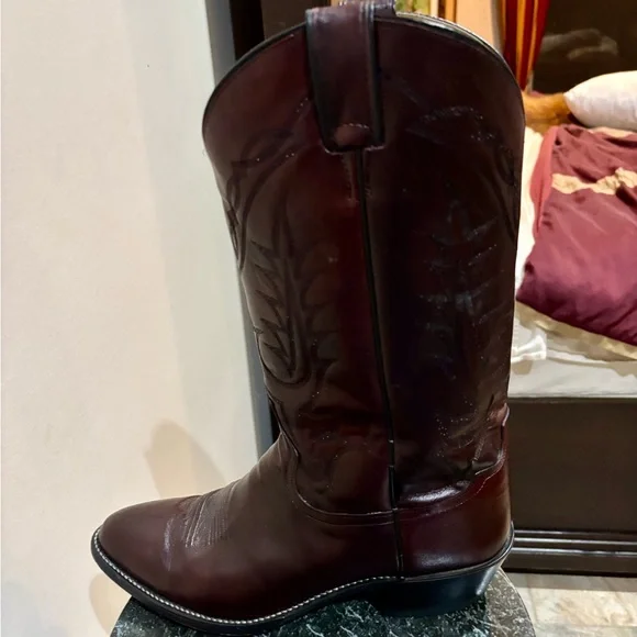 Tony Lama Deep Burgundy Brown Leather Western Boots - Picture 9 of 14